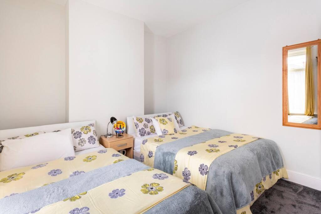 Вілла Travellers' Choice In Harwich-Essex Екстер'єр фото